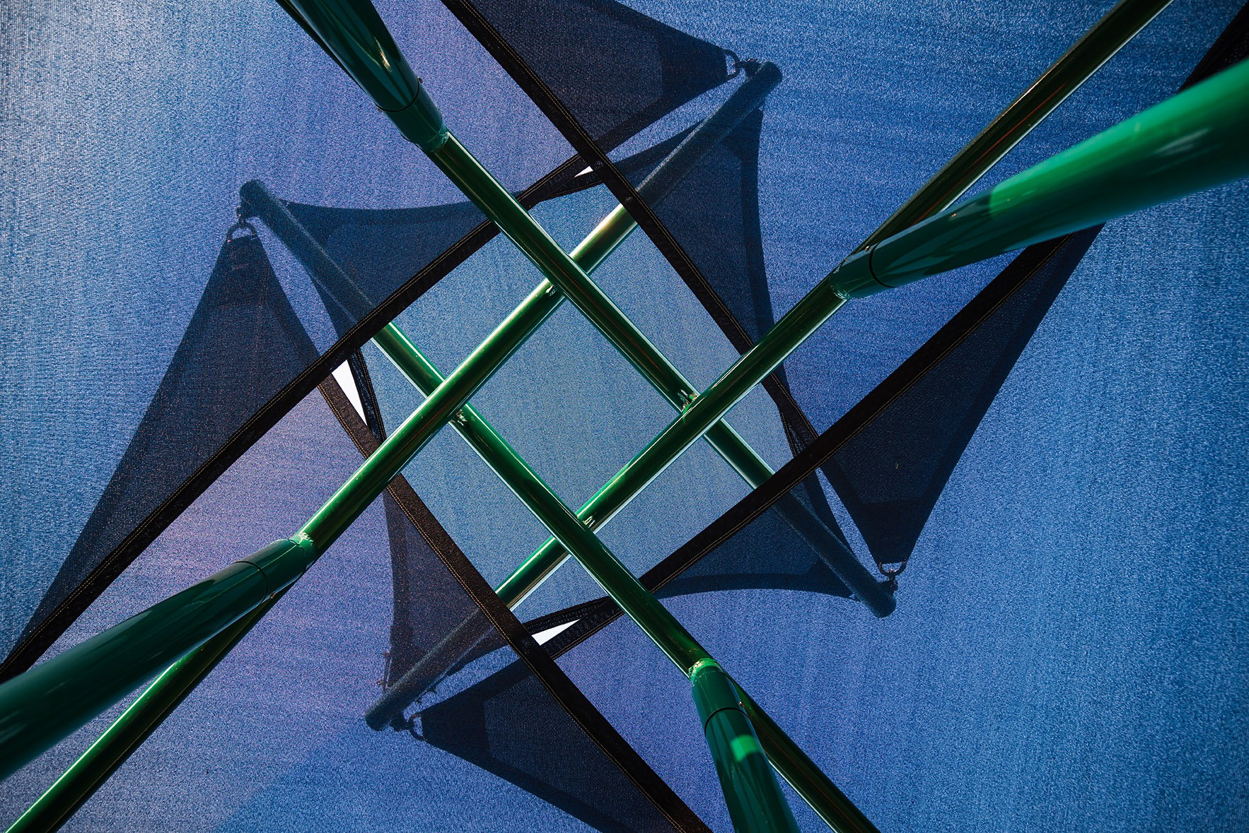 Hawthorne Waterstone NC, Square Pinwheel Shade