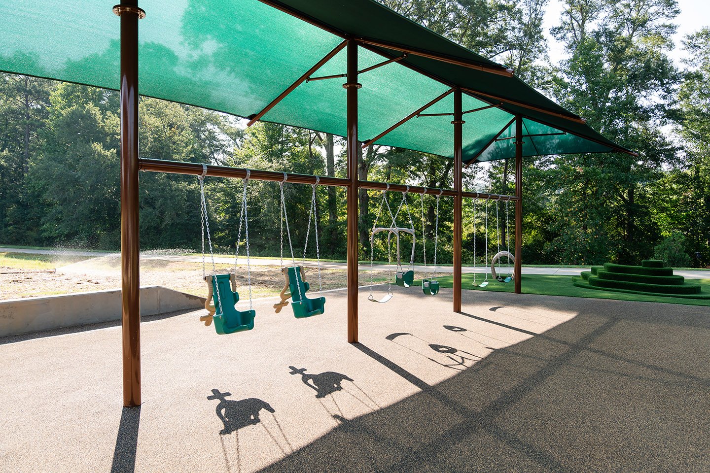 Hobbs Farm Ribbon Cutting_GA_Superior Playgrounds_Shaded Single Post Swing Frame TFR0624XX_002-web