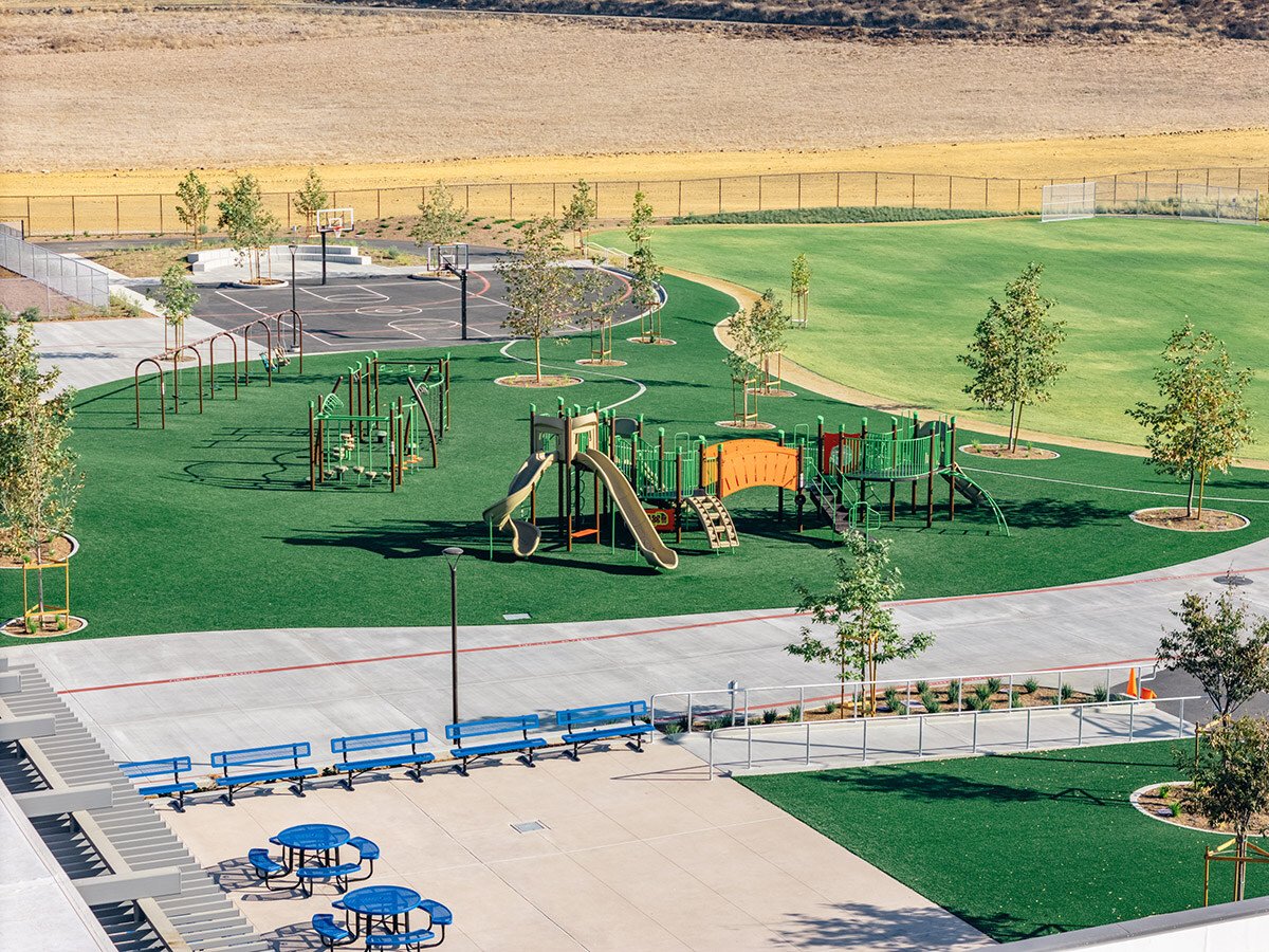 Sally Buselt Elementary Menifee-CA-Steel Playgrounds Site Amenities-Site View-02-Web