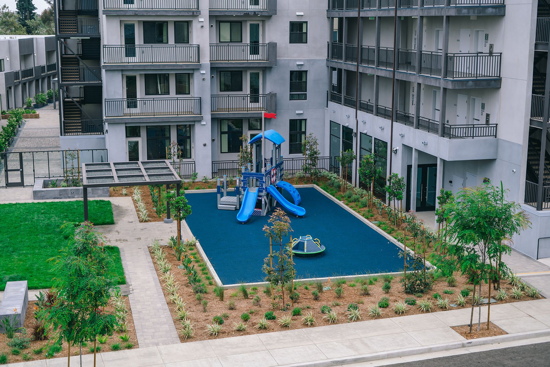 Apartment Community Playground: Willows at Ventura